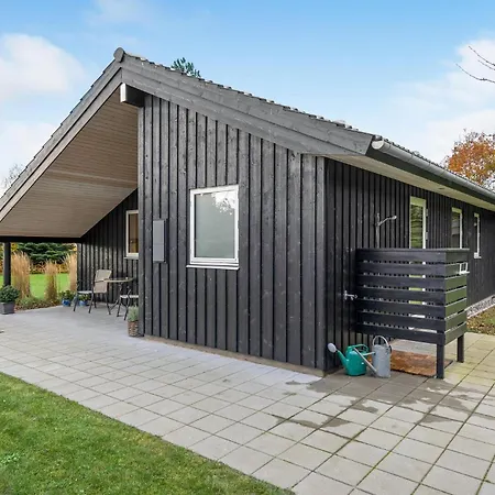 Bella Casa A Væggerløse Con Cucina